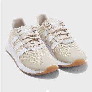 Adidas originals beige 6.5 Women’s
